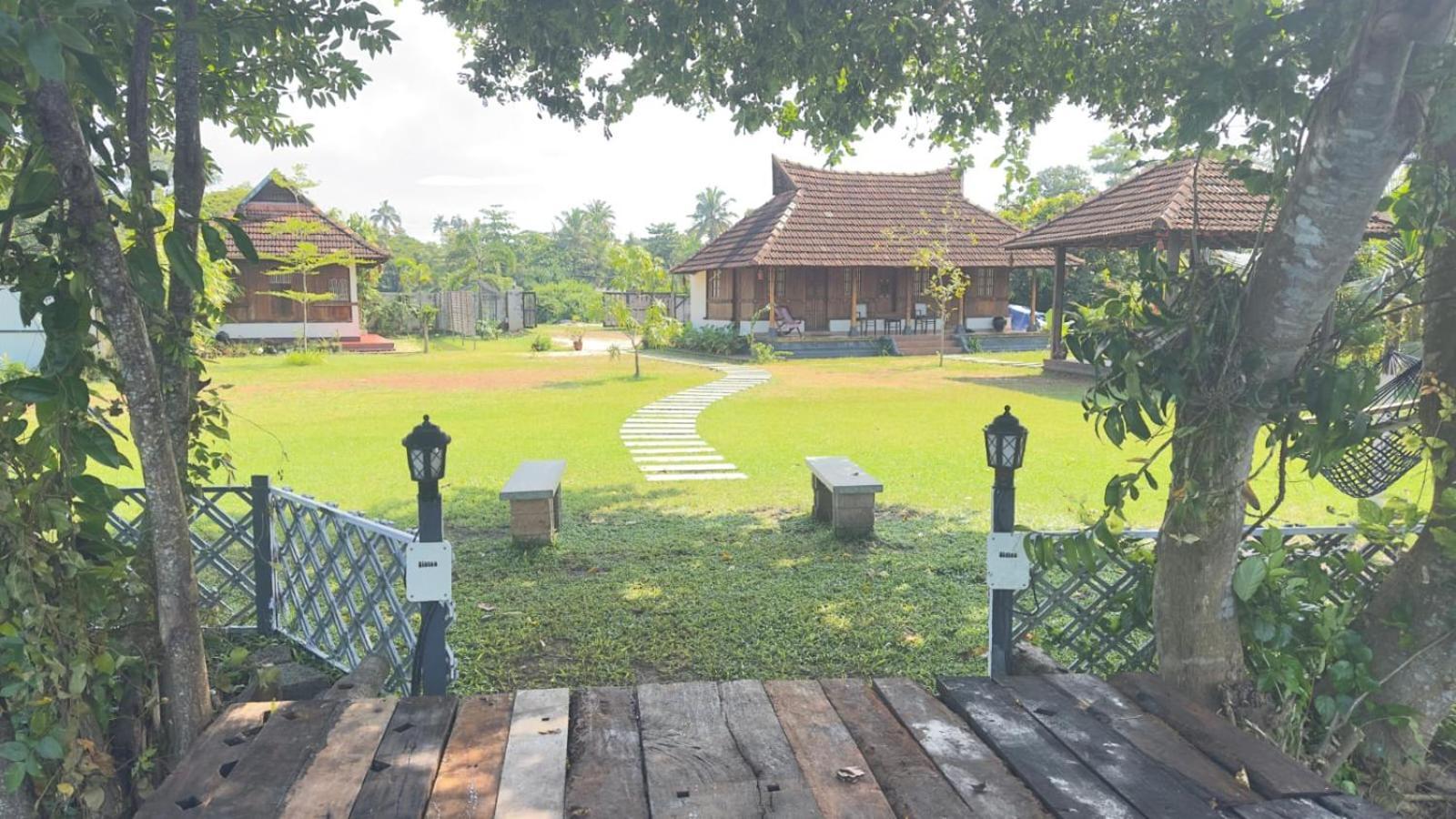 Gypsea Marari Bed & Breakfast Alappuzha Luaran gambar